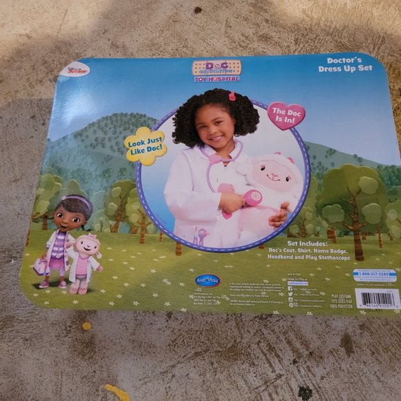 Doc McStuffin's Doctor's Dress Up Set, by Just Play and Disney Junior - Picture 4 of 5